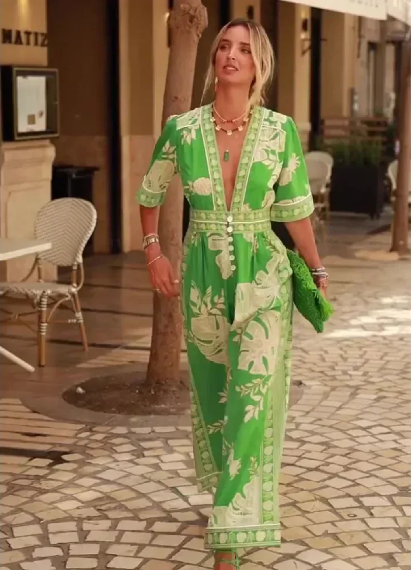 Éveline | Vestido evasé con motivos de mariposa