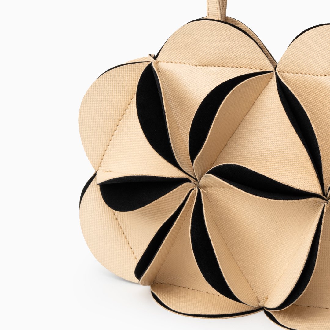 Bolso Monique | Diseño Escultural 3D Floral