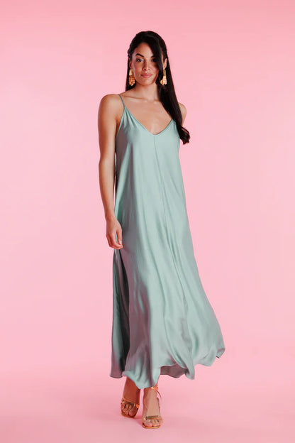 Dalia | Vestido sin mangas satinado de corte fluido