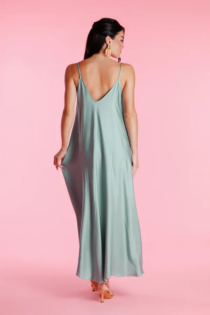 Dalia | Vestido sin mangas satinado de corte fluido