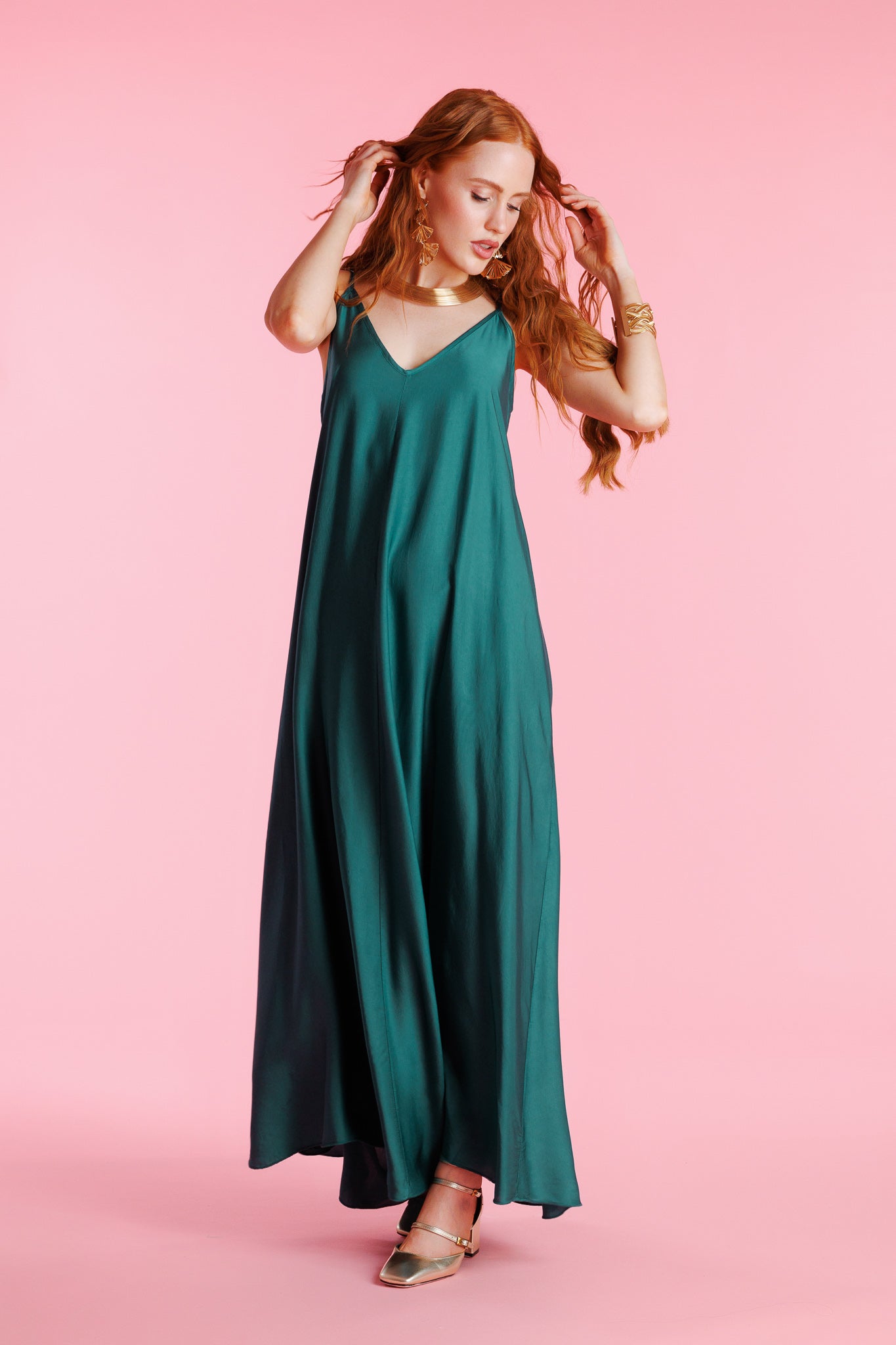 Dalia | Vestido sin mangas satinado de corte fluido