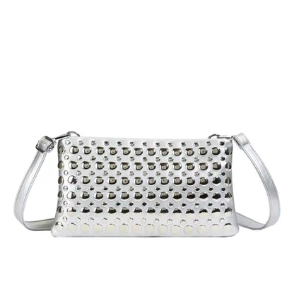 Bolso de Tachuelas Roxie | La Tendencia Estrella de la Temporada